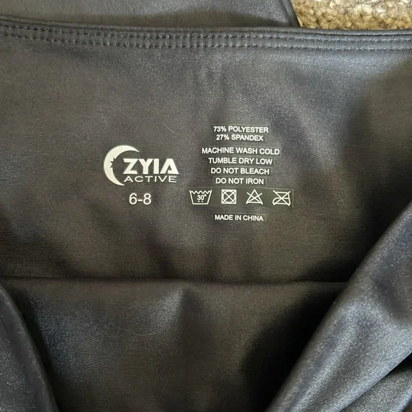 Zyia Black Metallic Leggings - Picture 2 of 3